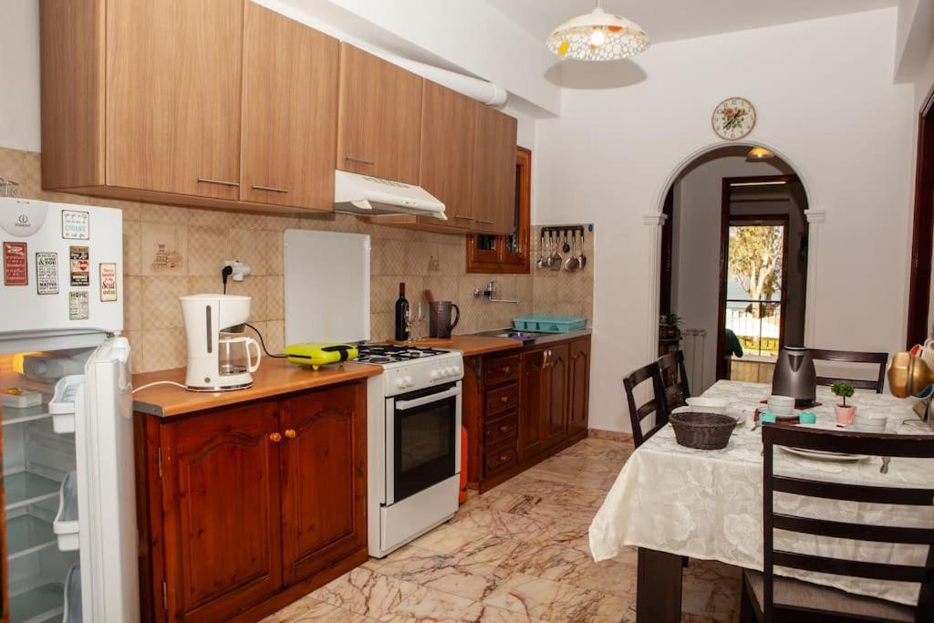 City Center, Sea View Apartment, Amelia! Anemomylos Eksteriør bilde